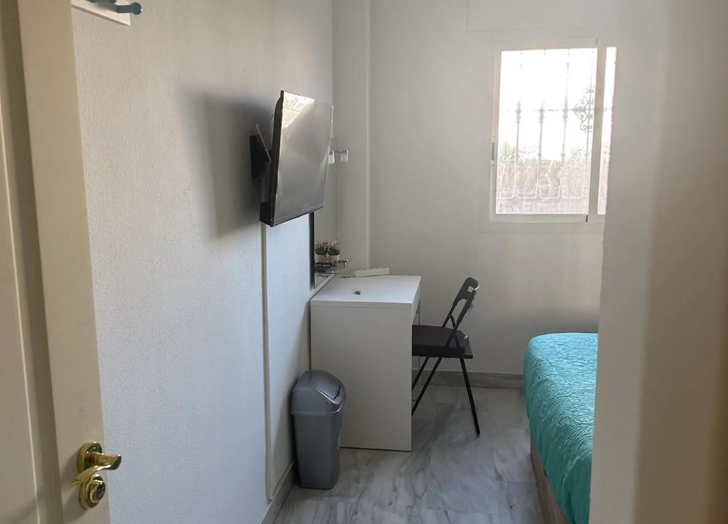 Habitación en casa particular Torremolinos Habitaciones Privada En Apartamentos Compartidos