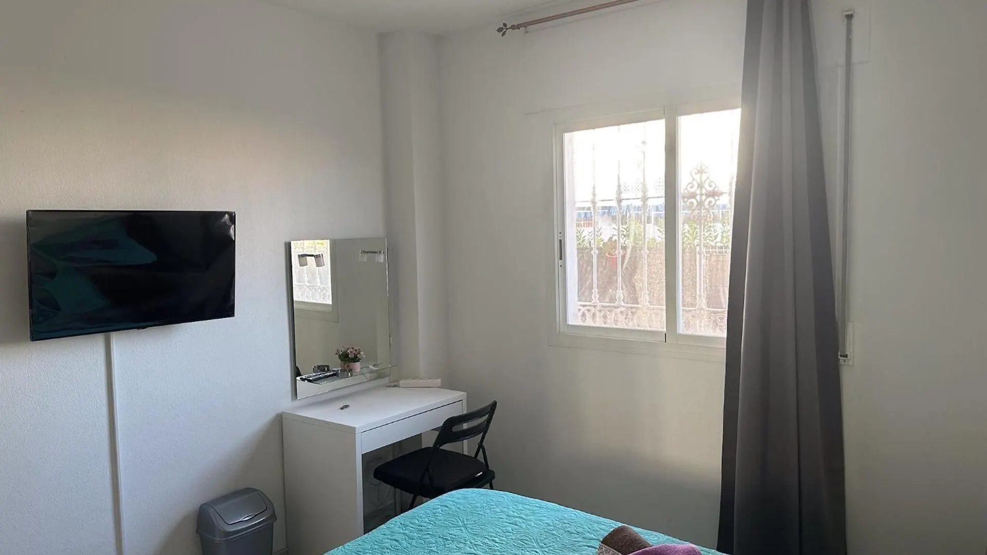 Torremolinos Habitaciones Privada En Apartamentos Compartidos 0*,
