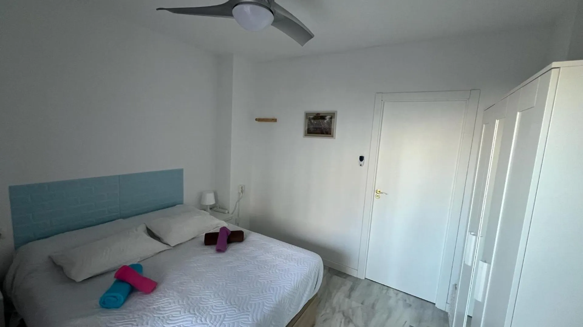 Habitación en casa particular Torremolinos Habitaciones Privada En Apartamentos Compartidos
