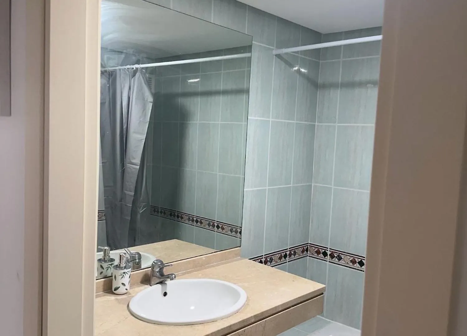 Torremolinos Habitaciones Privada En Apartamentos Compartidos Homestay
